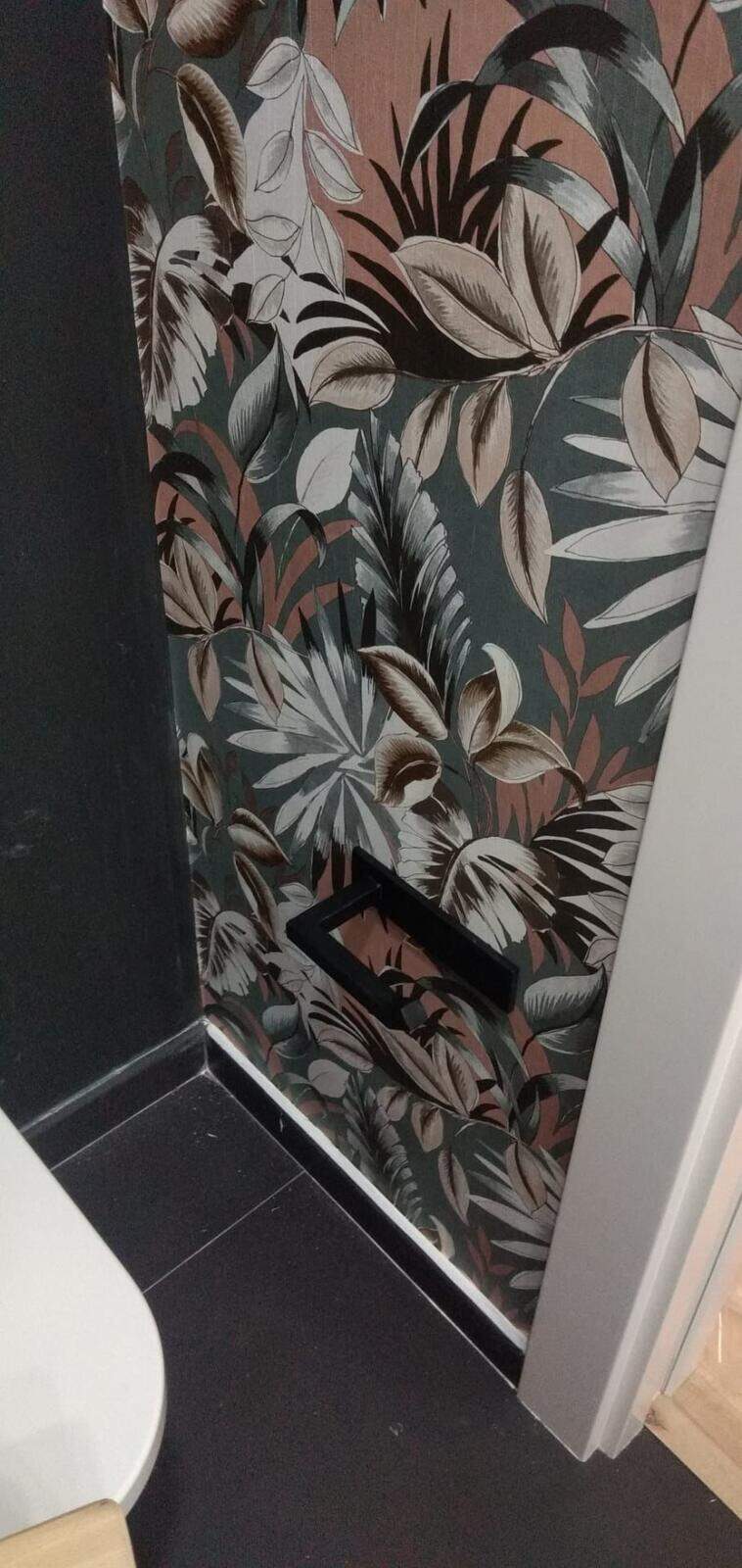 Revestimento decorativo numa casa de banho