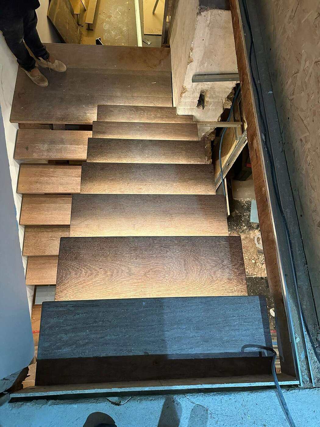 Degraus de escada em obra