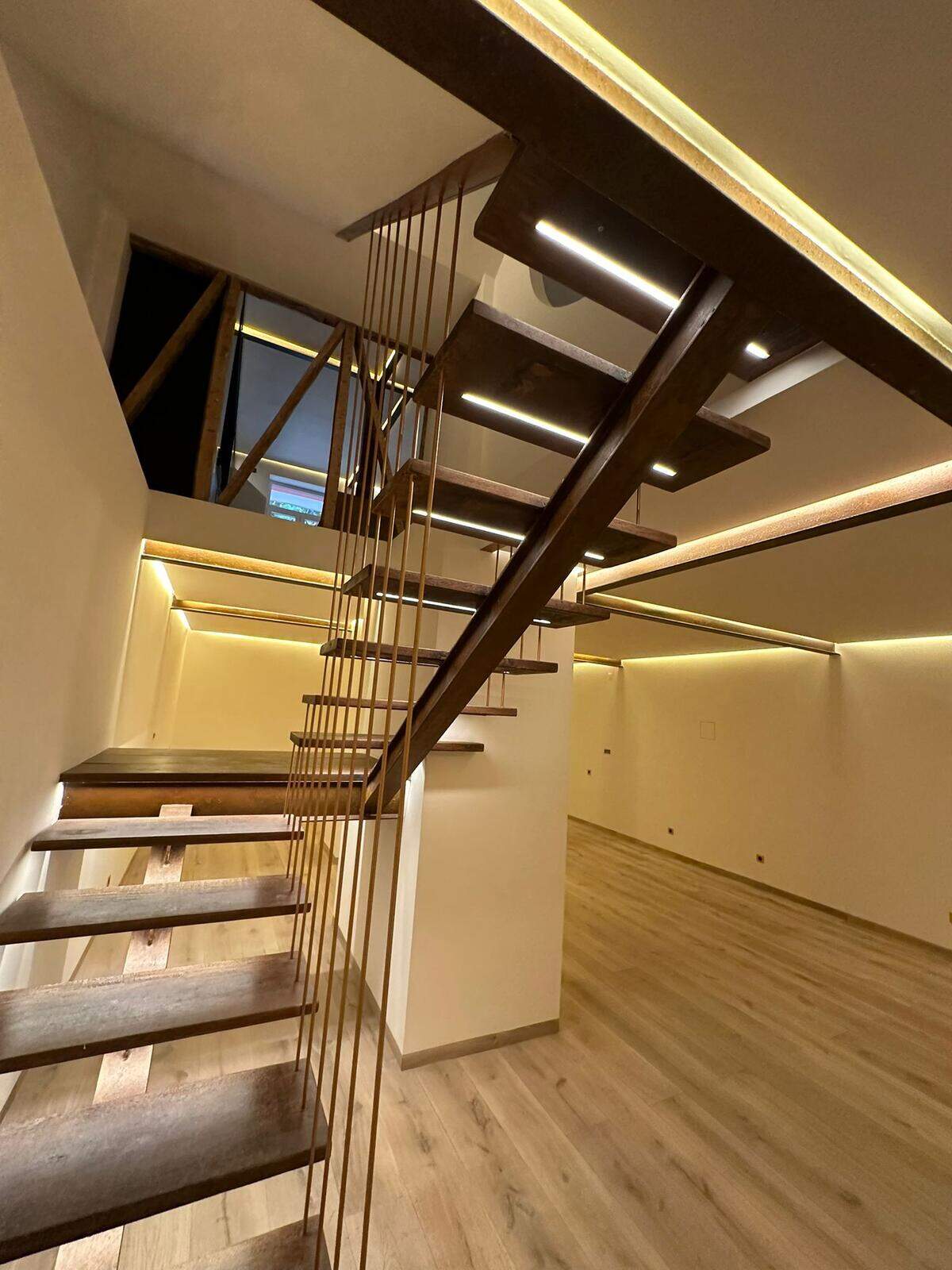 Sala e acabamentos